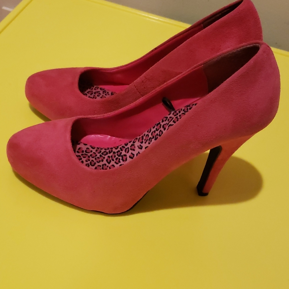 Pumps!!👍Great Deal!!👍